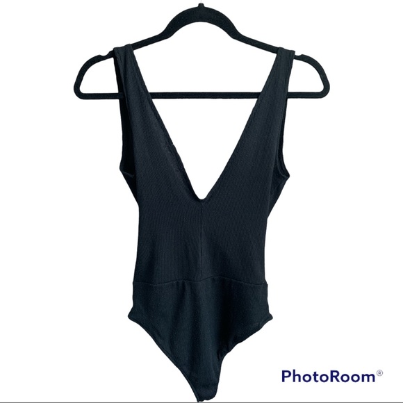 ✨ZARA TRAFALUC BLACK RIBBED BODYSUIT SIZE US S - Picture 2 of 3